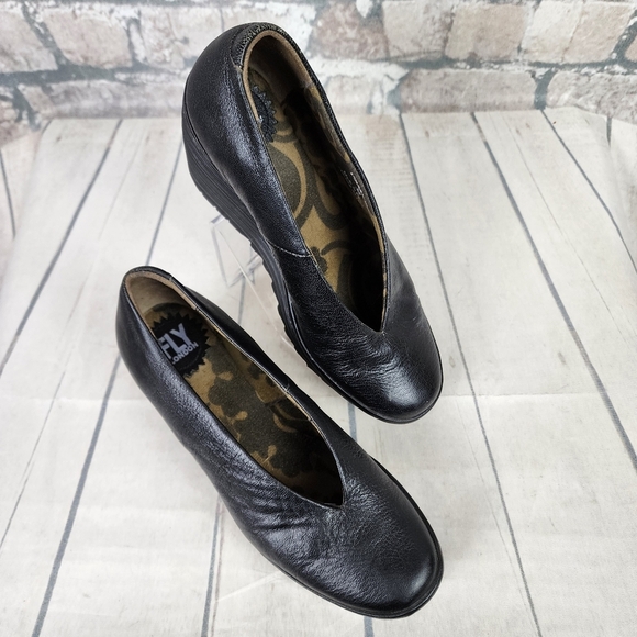 Fly London YAZ Leather Wedge Pump Black Size 38 Slip On Comfort - Picture 4 of 15